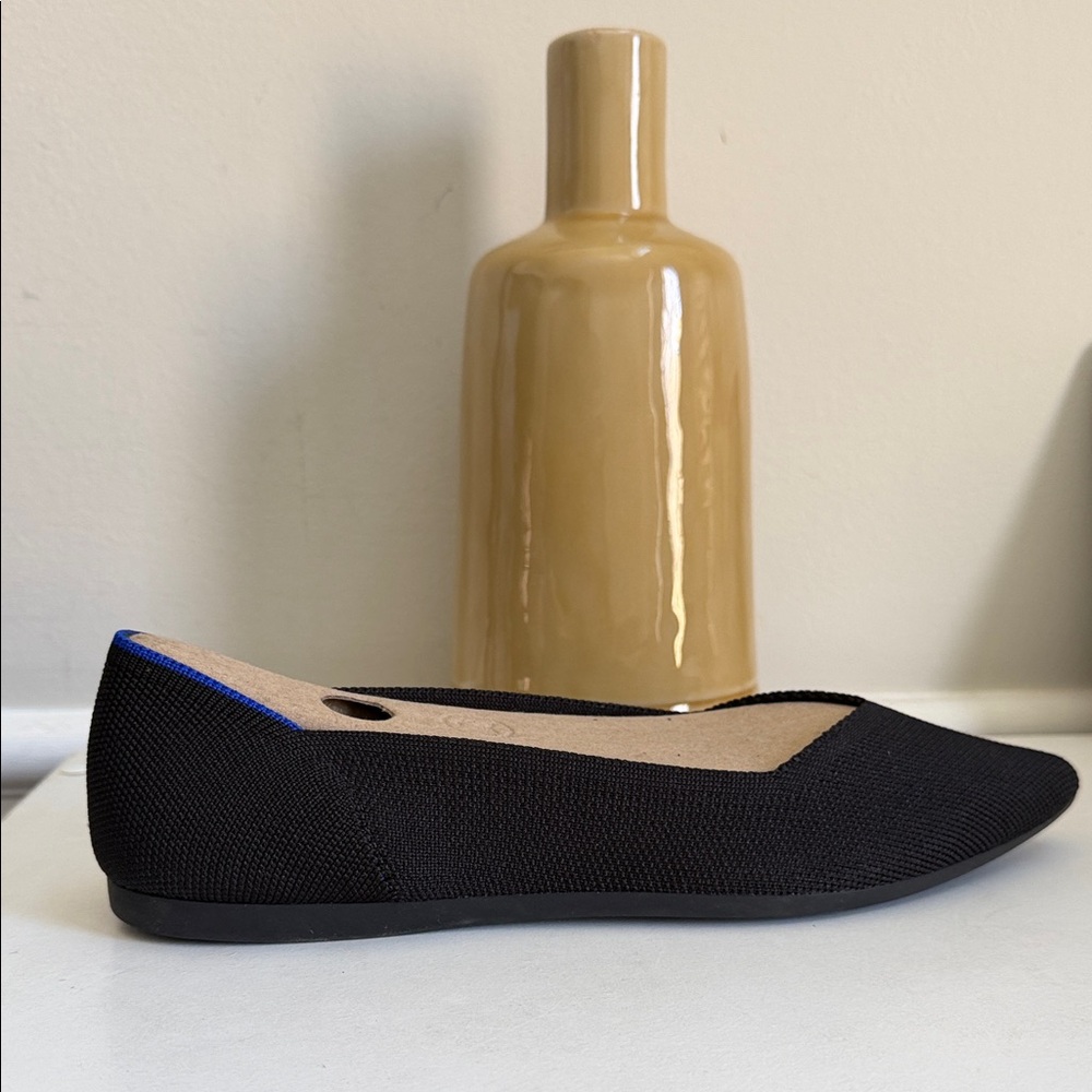 READ!!!! NWOT Rothy’s Black Women's Single Right Flat Shoe Size